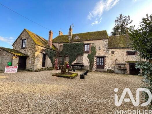 Maison à vendre 1 045 000 € 8 pièces 5 chambres 300 m² 31 000 m² de terrain Provins 77160