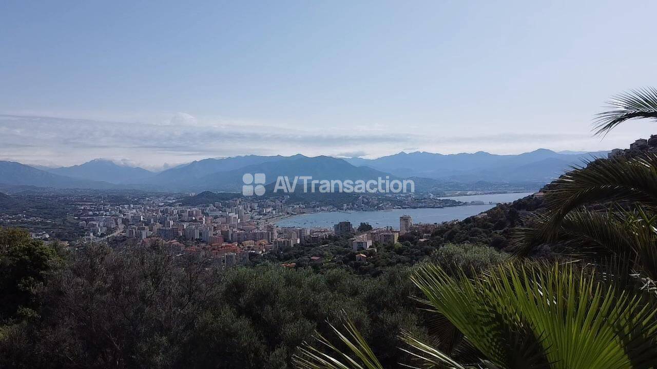 Maison 5 pièces 120 m² · à Ajaccio · 120 m² · 799 000 €