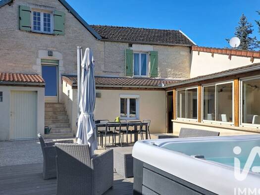 Maison à vendre 250 000 € 6 pièces 3 chambres 190 m² 712 m² de terrain Tanlay 89430