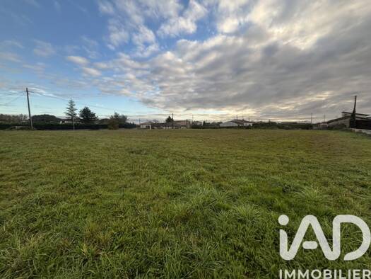 Terrain constructible à vendre 108 575 € 885 m² de terrain Vacquiers 31340