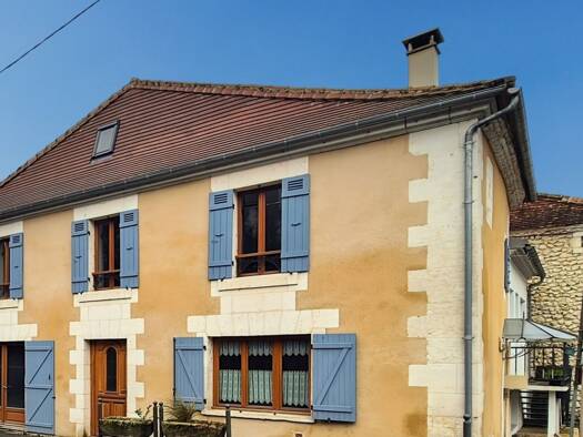 Maison en viager libre Bouquet 116 000 € 9 pièces 3 chambres 242 m² Saint-Méard-de-Drône 24600