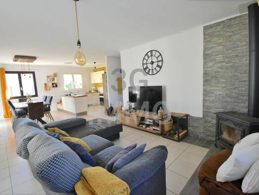 Villa à vendre 279 000 € 5 pièces 3 chambres 93 m² 650 m² de terrain Pierre Droite Saint-Estève 66240