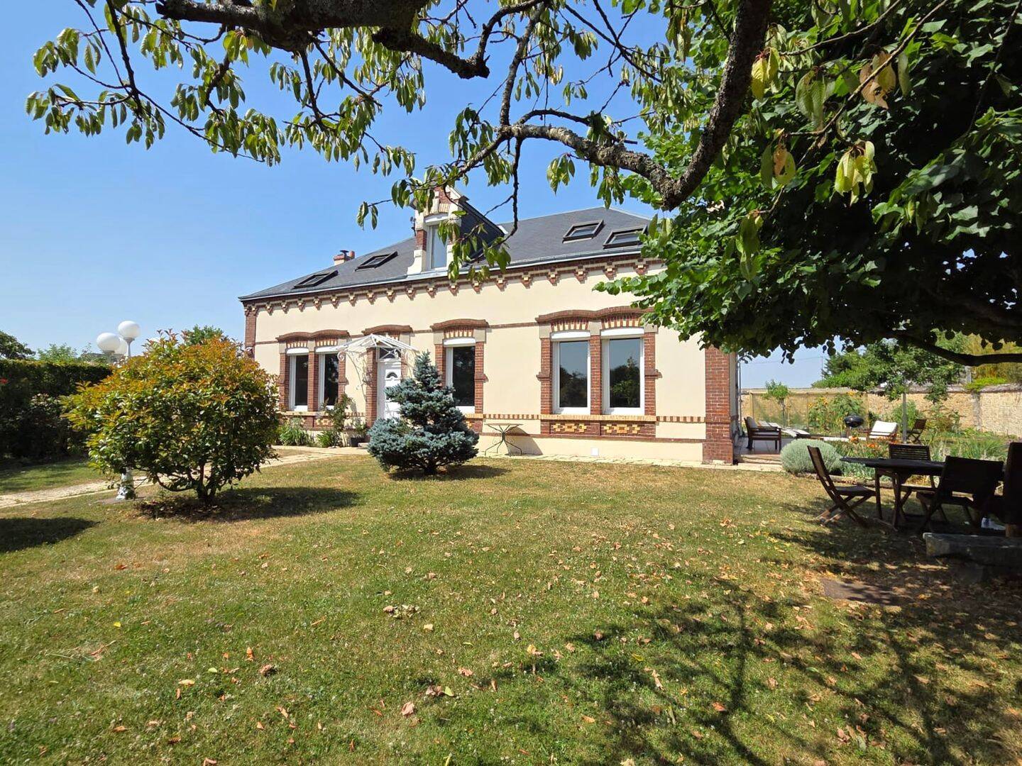 Maison 7 pièces 163 m² · à La Madeleine-de-Nonancourt · 163 m² · 367 500 €