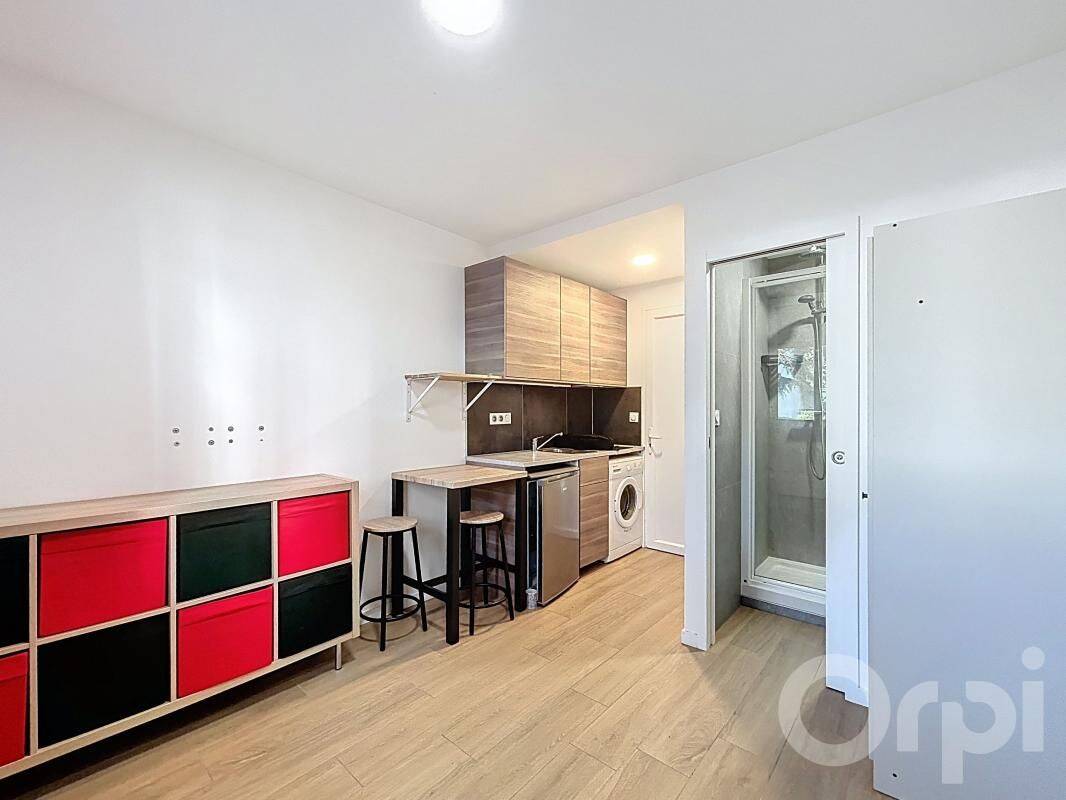 Appartement 1 pièce 12 m² · à Saint-Maur-des-Fossés · 12,2 m² · 630 €