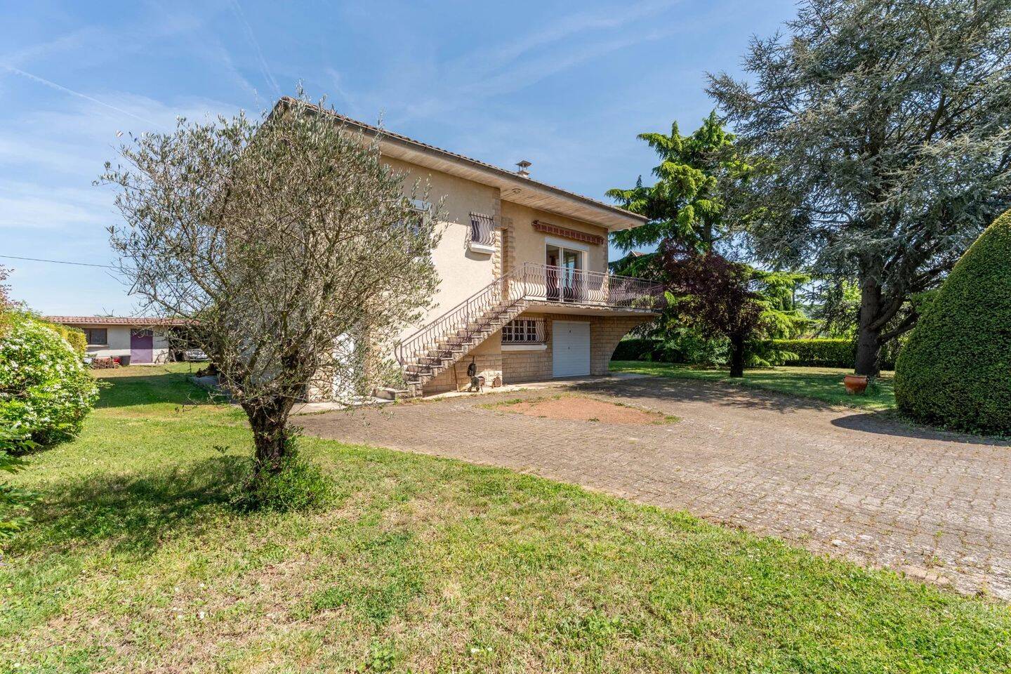 Maison 7 pièces 160 m² · à Communay · 160 m² · 400 000 €