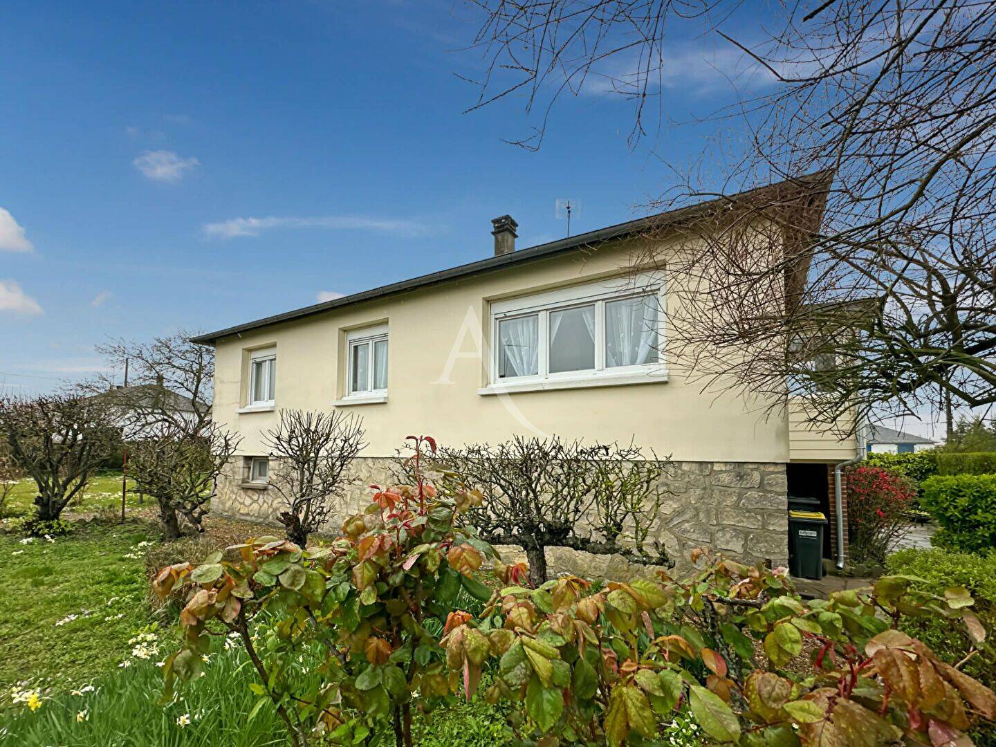 Maison 5 pièces 78 m² · à Étrépagny · 77,6 m² · 163 184 €