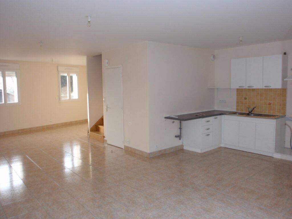 Maison 4 pièces 95 m² · à Fougères · 95 m² · 890 €