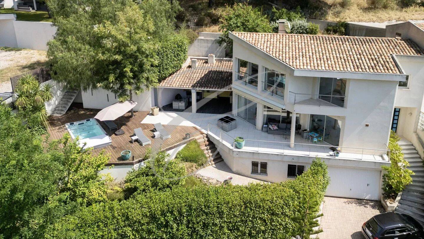 Maison 147 m² · à Roquebrune-Cap-Martin · 147 m² · 1 500 000 €