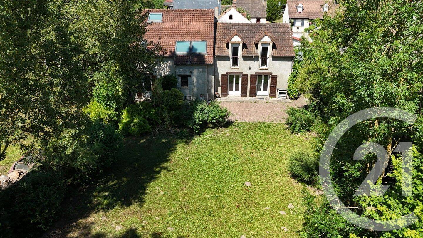 Maison 7 pièces 152 m² · à Épernon · 152 m² · 244 000 €