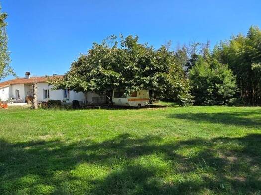 Maison de plain-pied à vendre 293 000 € 6 pièces 5 chambres 200 m² 6 870 m² de terrain Saint-Sylvestre-sur-Lot 47140