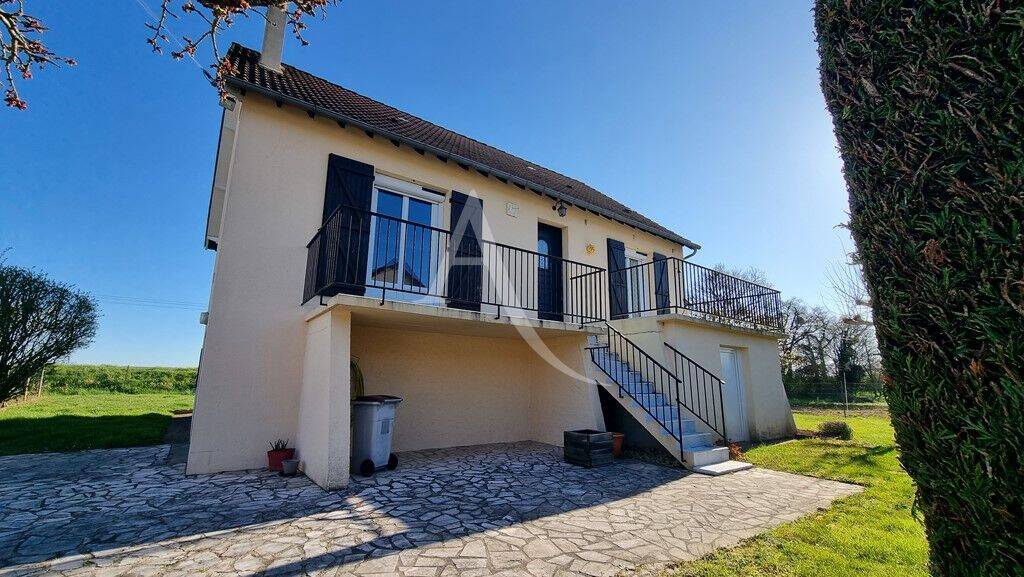 Maison 4 pièces 93 m² · à Pouillé · 93 m² · 125 000 €