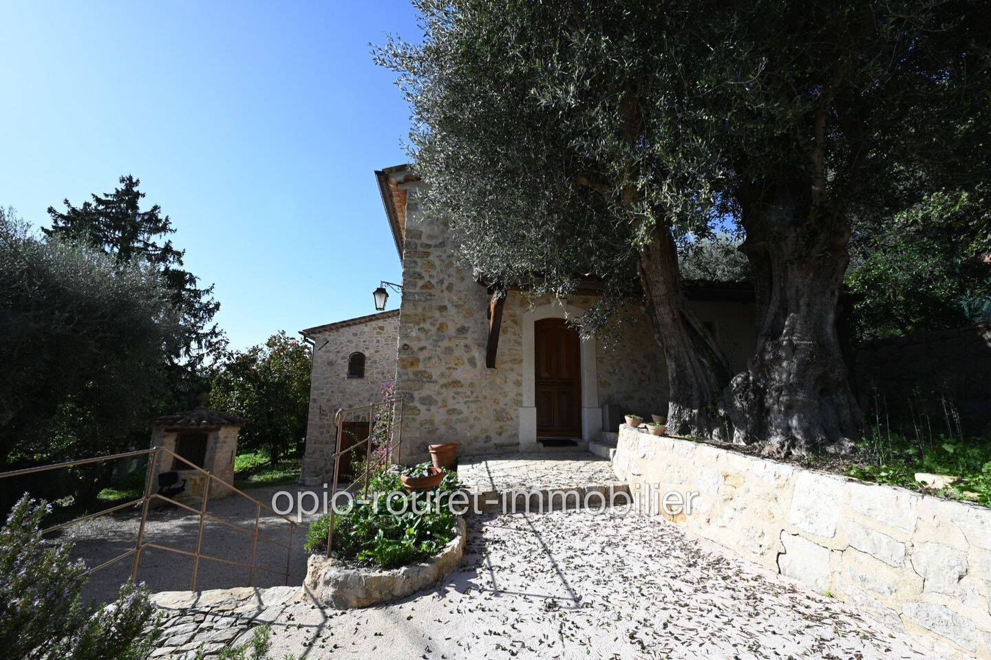 Maison 4 pièces 121 m² · à Le Rouret · 121,5 m² · 1 970 €/mois