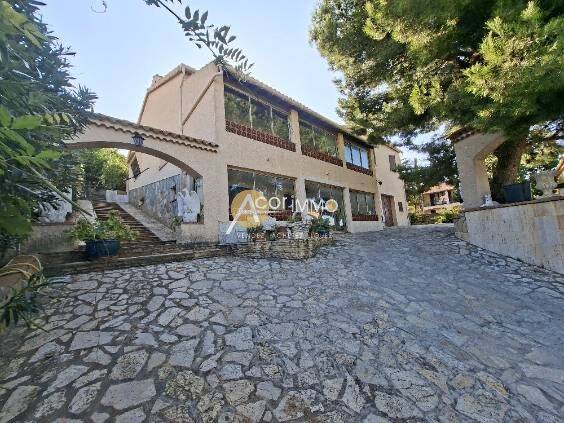 Maison 7 pièces 200 m² · à La Seyne-sur-Mer · 200 m² · 795 000 €