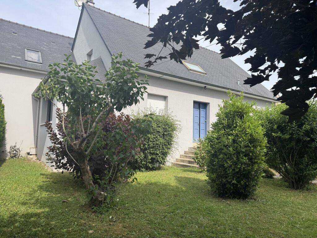 Maison 8 pièces 220 m² · à Laval · 220 m² · 397 100 €