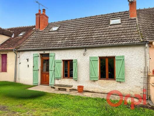 Maison à vendre 55 000 € 4 pièces 2 chambres 99 m² 540 m² de terrain Ainay-le-Vieil 18200