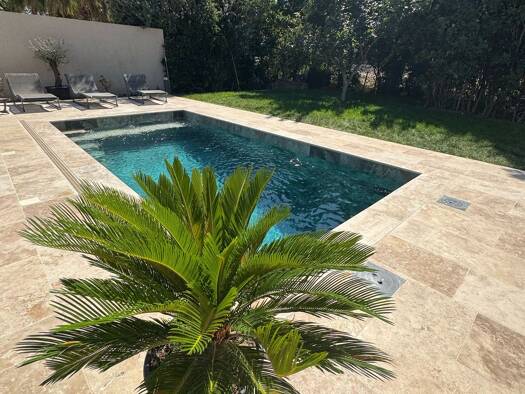 Maison à louer 2 520 € 3 pièces 2 chambres 80 m² Brunet Toulon 83100