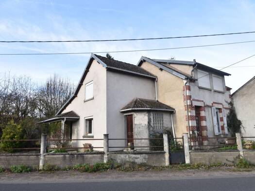Maison à vendre 69 000 € 5 pièces 4 chambres 98 m² 1 033 m² de terrain Cosne-Villechaud Cosne-Cours-sur-Loire 58200