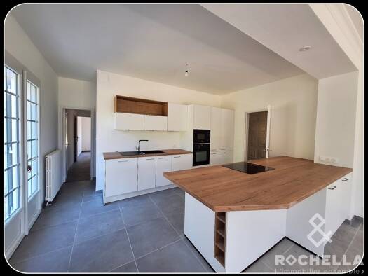 Maison à vendre 570 000 € 8 pièces 6 chambres 220 m² 1 500 m² de terrain Sainte-Soulle 17220