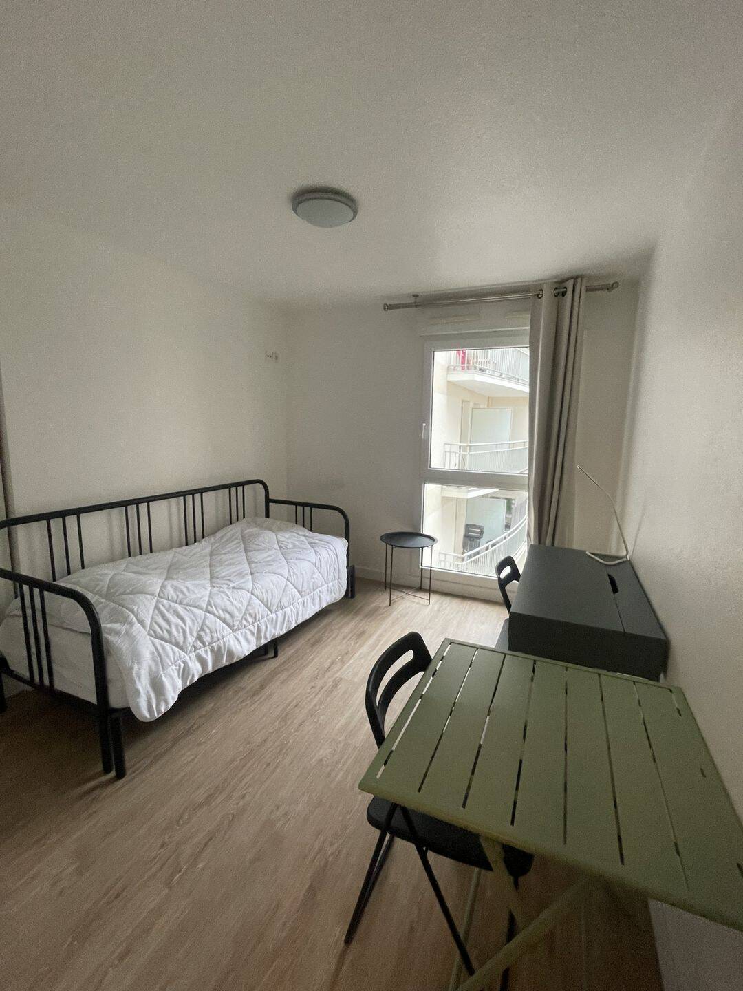 Appartement 1 pièce 18 m² · à Courbevoie · 18 m² · 790 €/mois