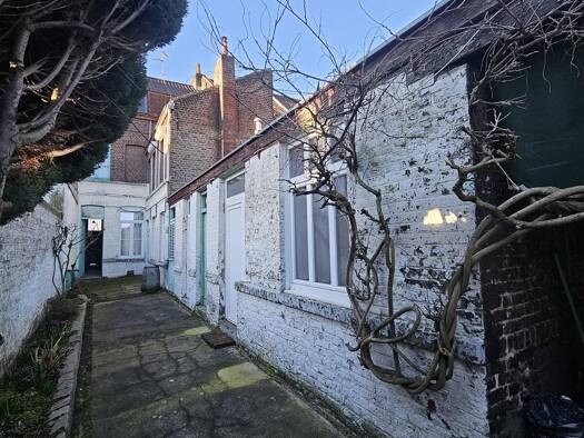 Maison à vendre 246 500 € 2 pièces 1 chambre 109,8 m² 149 m² de terrain Lille 59260