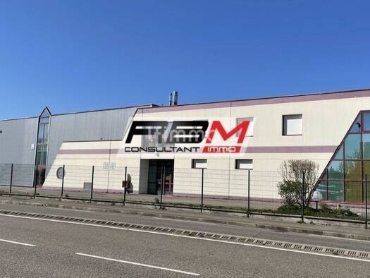 Local commercial à vendre 2 750 000 € 2 689 m² de surface de vente Sud Ouest Wittenheim 68270