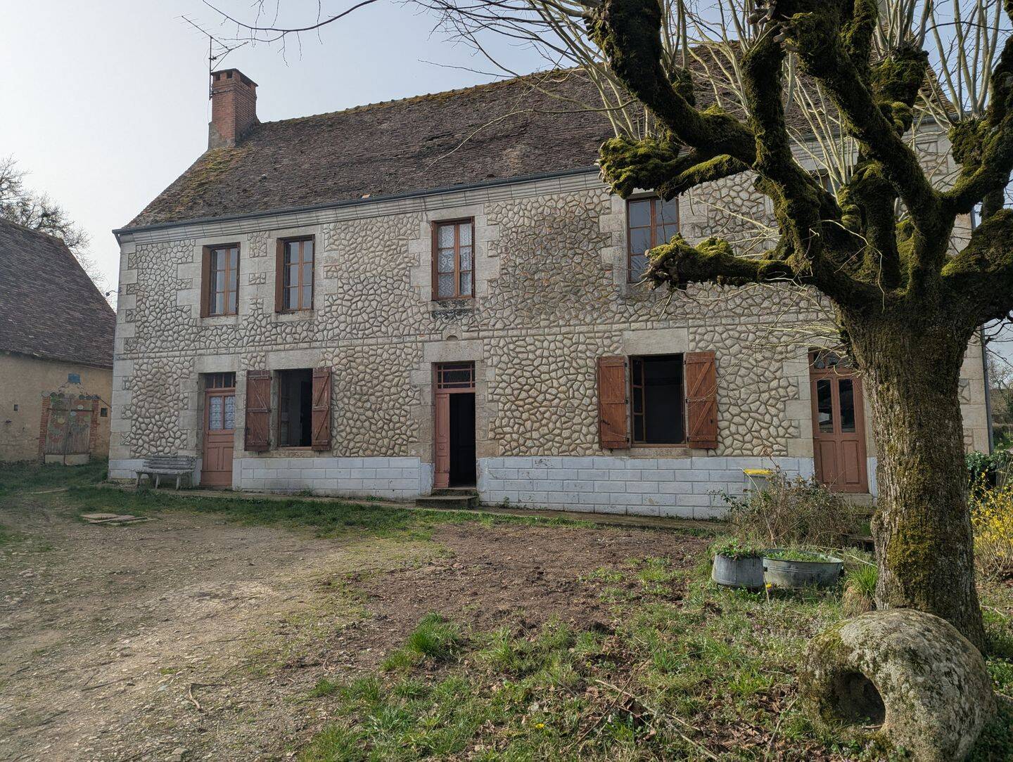 Maison 4 pièces 131 m² · à Montchevrier · 131 m² · 54 250 €