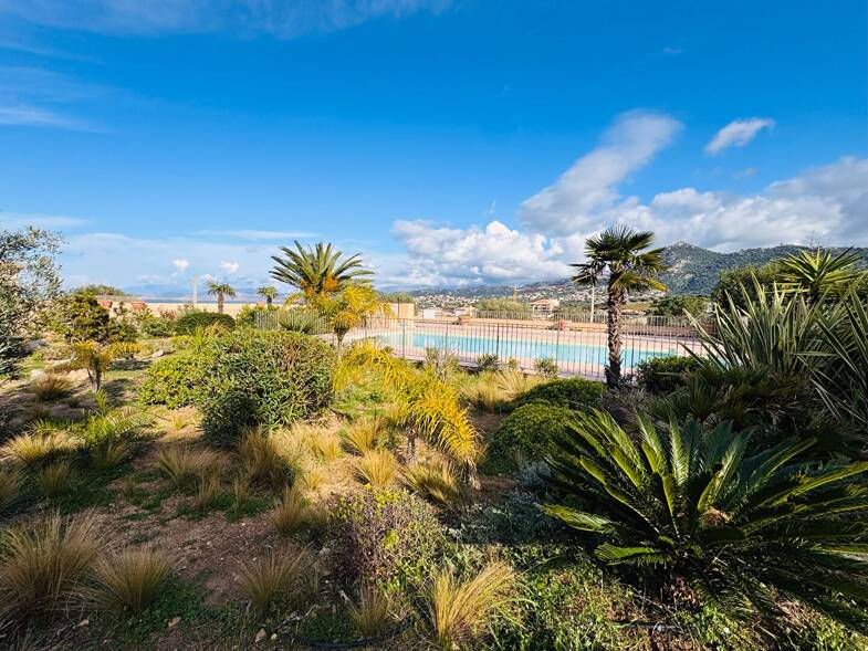 Appartement à vendre 262 000 € 2 pièces 1 chambre 44 m² Étage 1/2 L Ile Rousse 20220