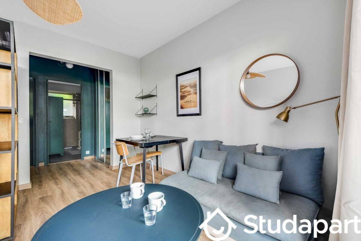 Appartement 1 pièce 28 m² · à Neuilly-sur-Seine · 28 m² · 2 000 €