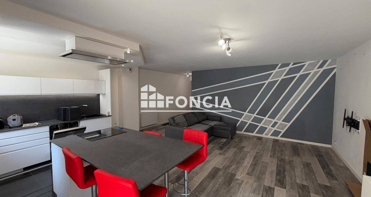 Appartement 3 pièces 75 m² · à Étampes · 75,4 m² · 1 100 €