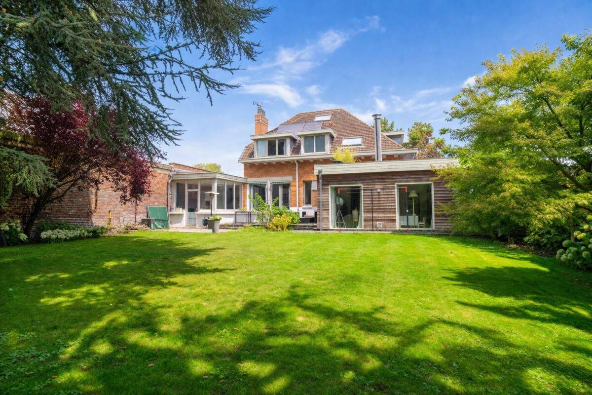 Maison 7 pièces 257 m² · à Villeneuve-d'Ascq · 257 m² · 750 000 €