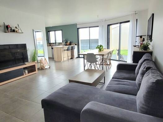 Maison à vendre 193 500 € 5 pièces 3 chambres 90 m² 551 m² de terrain Monsireigne 85110