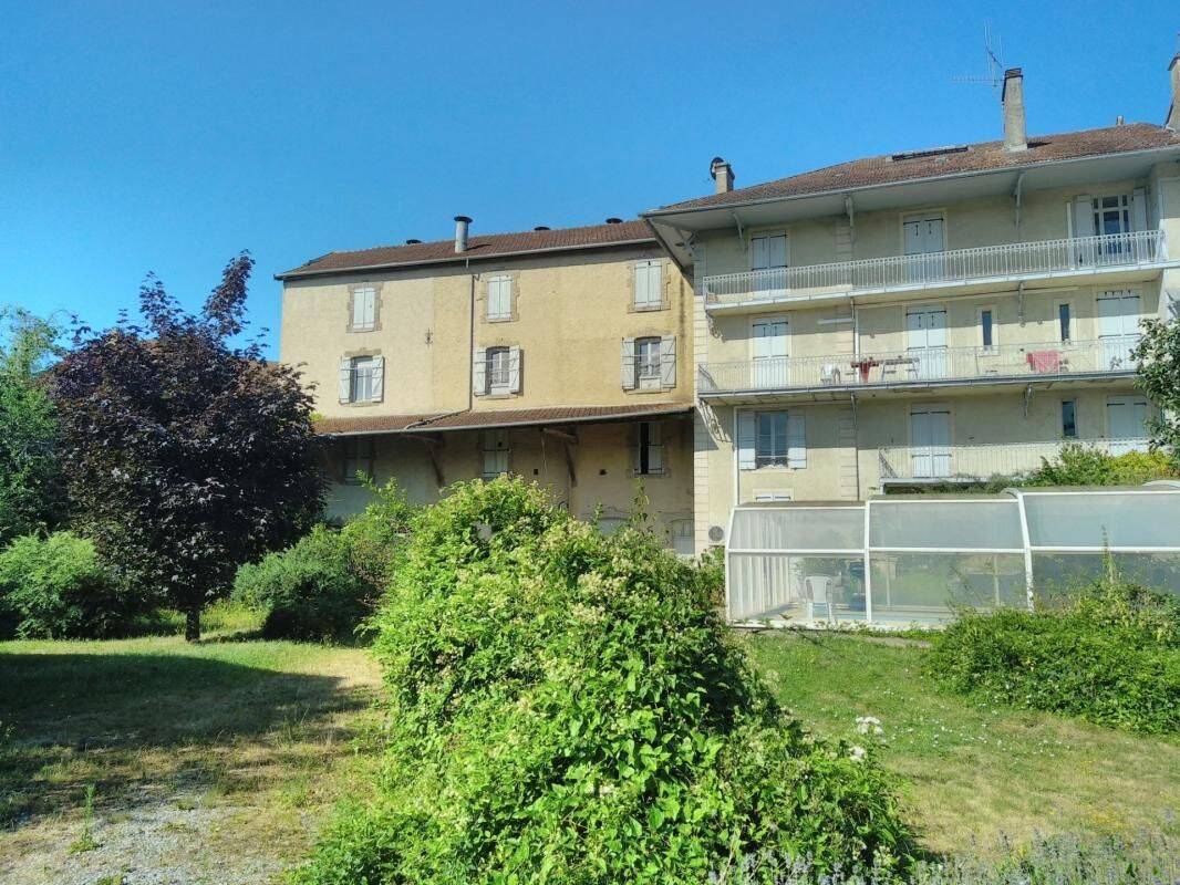 Maison 7 pièces 232 m² · à Champlitte · 232 m² · 165 000 €