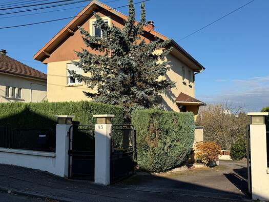 Maison à vendre 255 000 € 6 pièces 4 chambres 105 m² 868 m² de terrain Est Épinal 88000