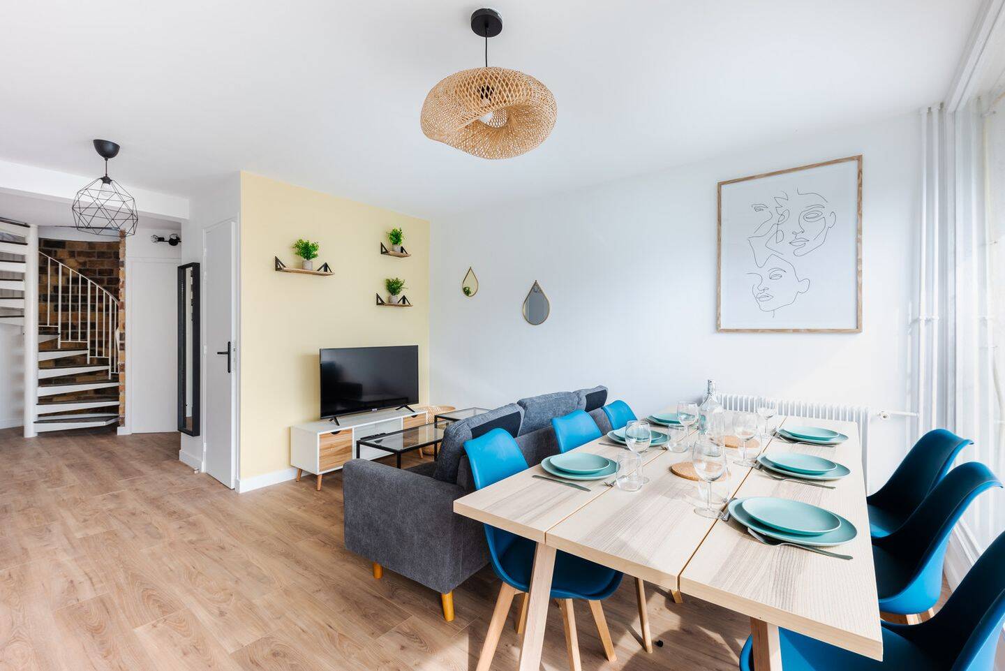 Appartement 6 pièces 103 m² · à Orly · 103 m² · 592 €