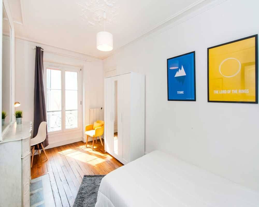 Appartement 4 pièces 70 m² · à Paris 10ème Arrondissement · 70 m² · 1 105 €