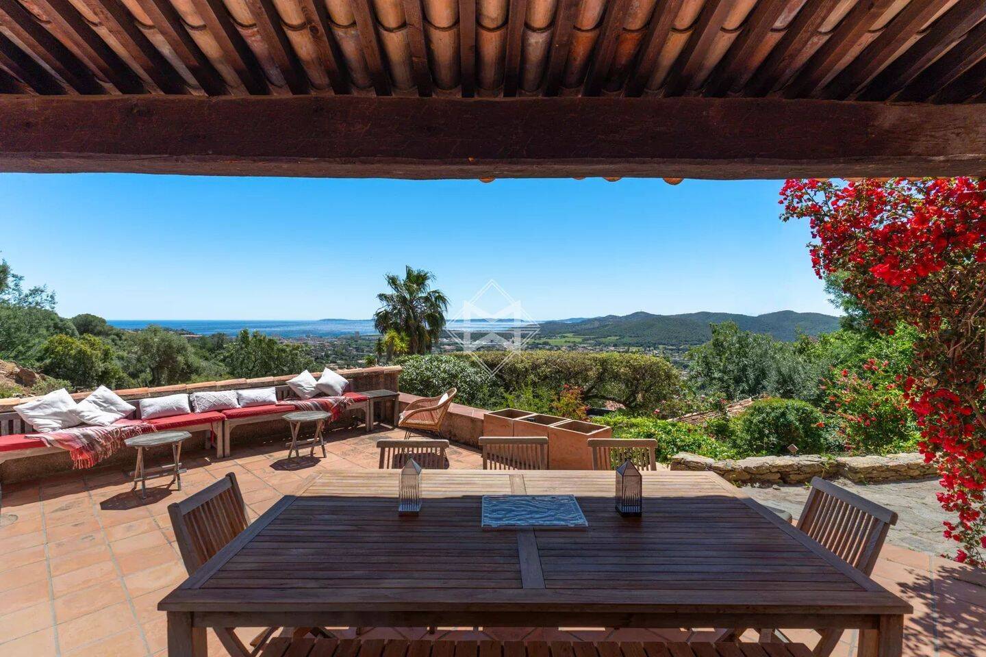 Maison 5 pièces 200 m² · à Bormes-les-Mimosas · 200 m² · 1 885 000 €