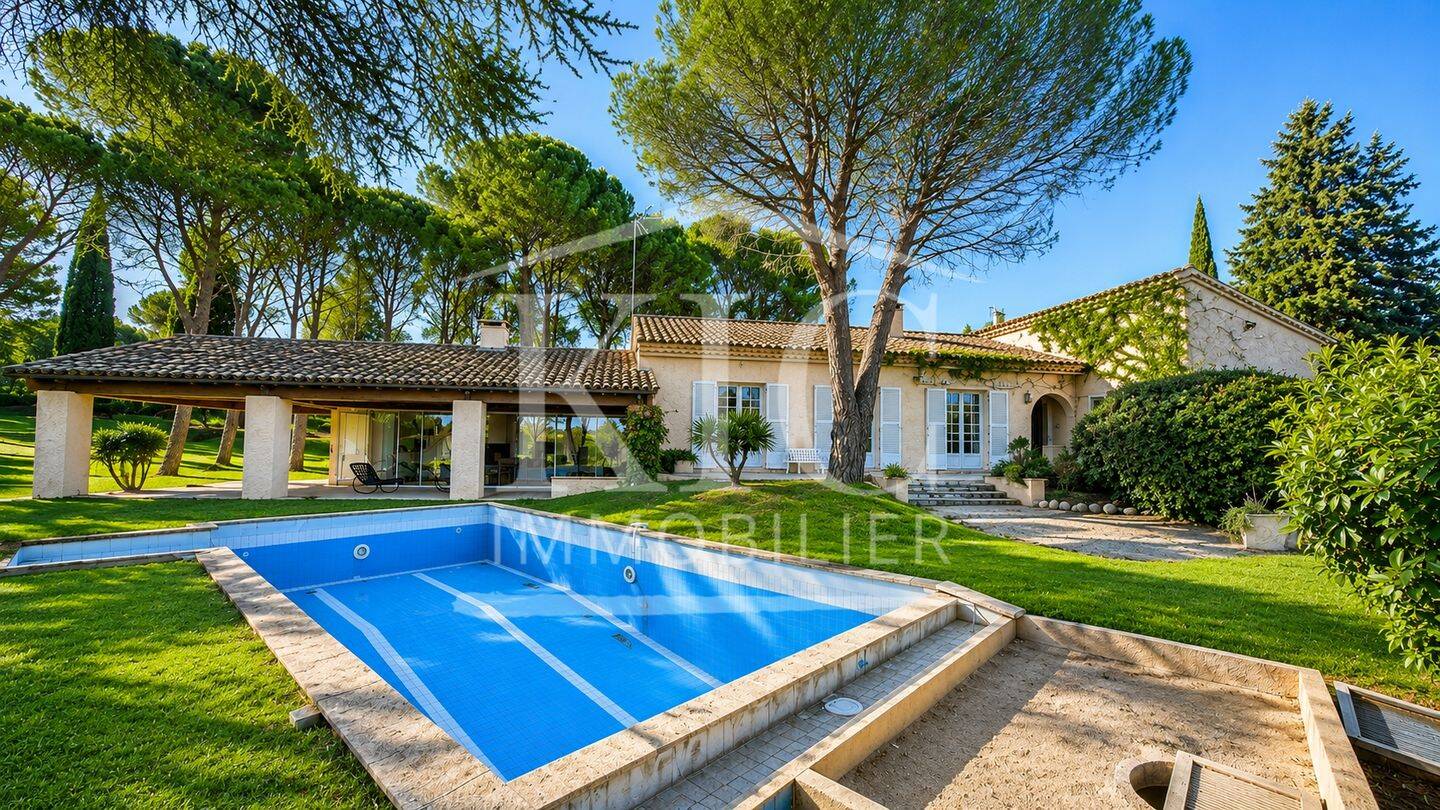 Maison 7 pièces 215 m² · à Villemoustaussou · 215 m² · 540 000 €