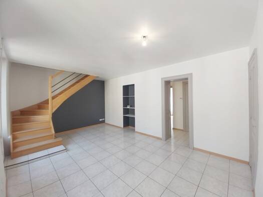 Duplex à vendre 129 000 € 4 pièces 3 chambres 91,7 m² Étage 2/3 Belfort Nord Belfort 90000