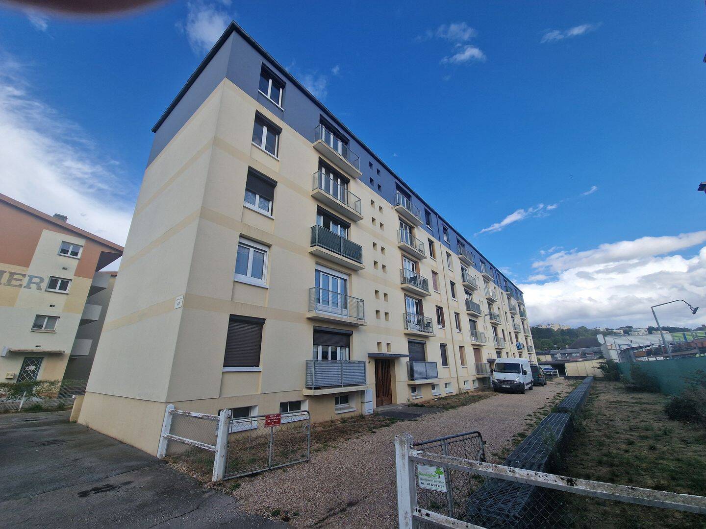 Appartement 3 pièces 57 m² · à Évreux · 57 m² · 86 000 €