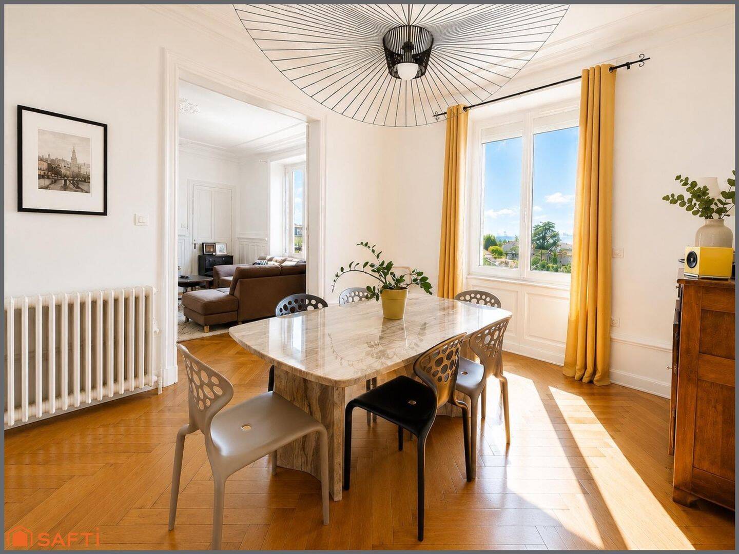 Appartement 7 pièces 185 m² · à Bourg-en-Bresse · 185 m² · 320 000 €