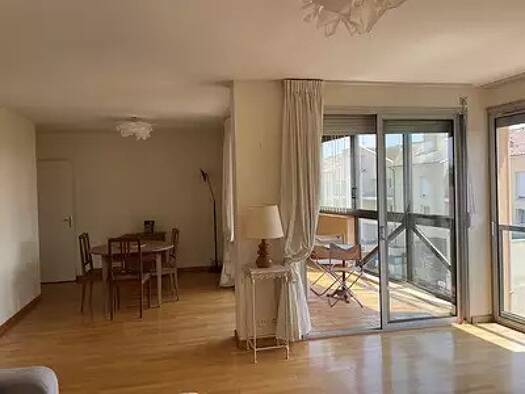 Appartement à louer 697 € 2 pièces 1 chambre 79 m² La Verchere Charnay-lès-Mâcon 71850