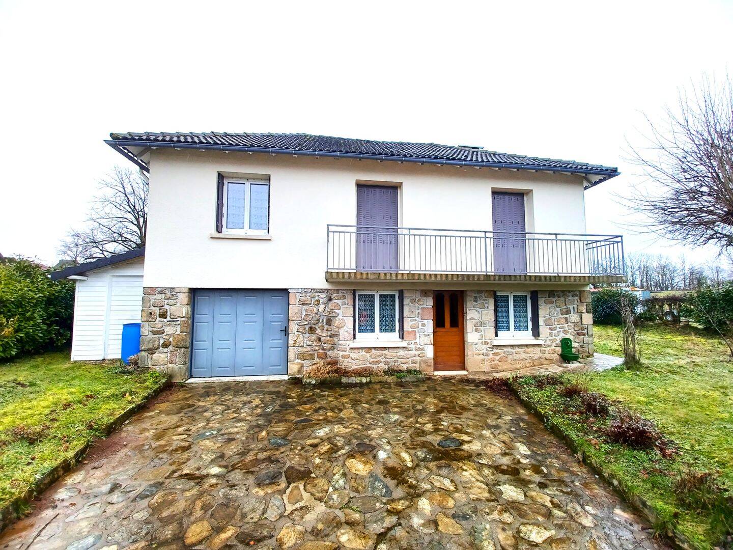 Maison 5 pièces 103 m² · à Ally · 103 m² · 107 000 €