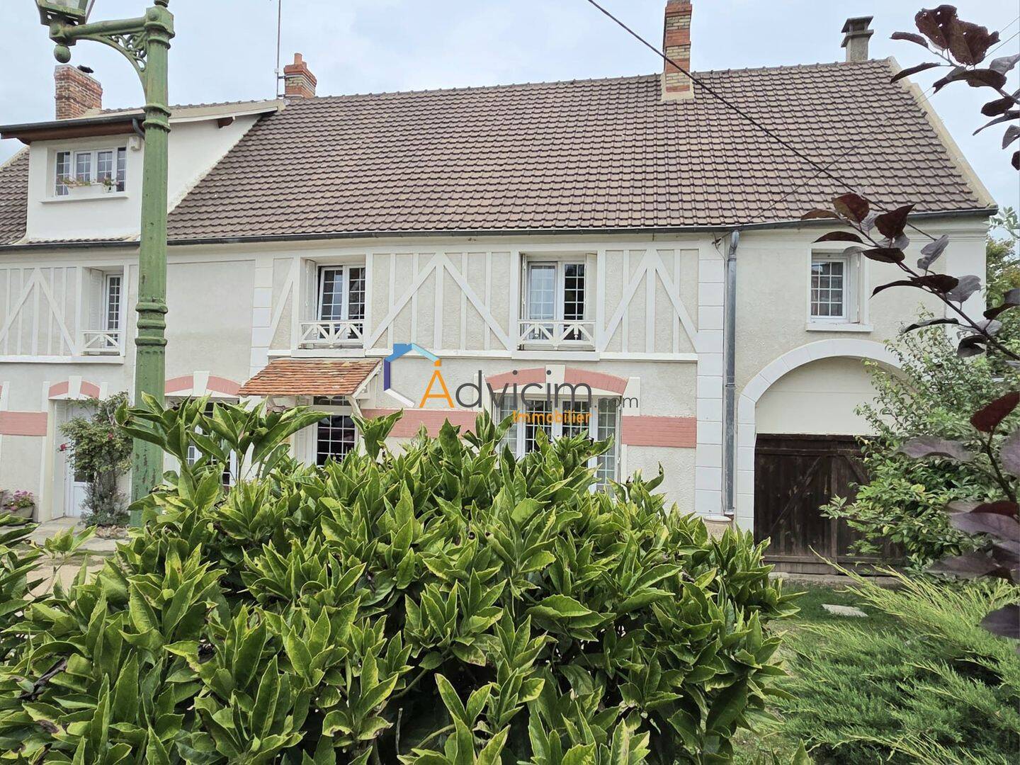 Maison 8 pièces 233 m² · à La Ferté-sous-Jouarre · 233 m² · 510 000 €