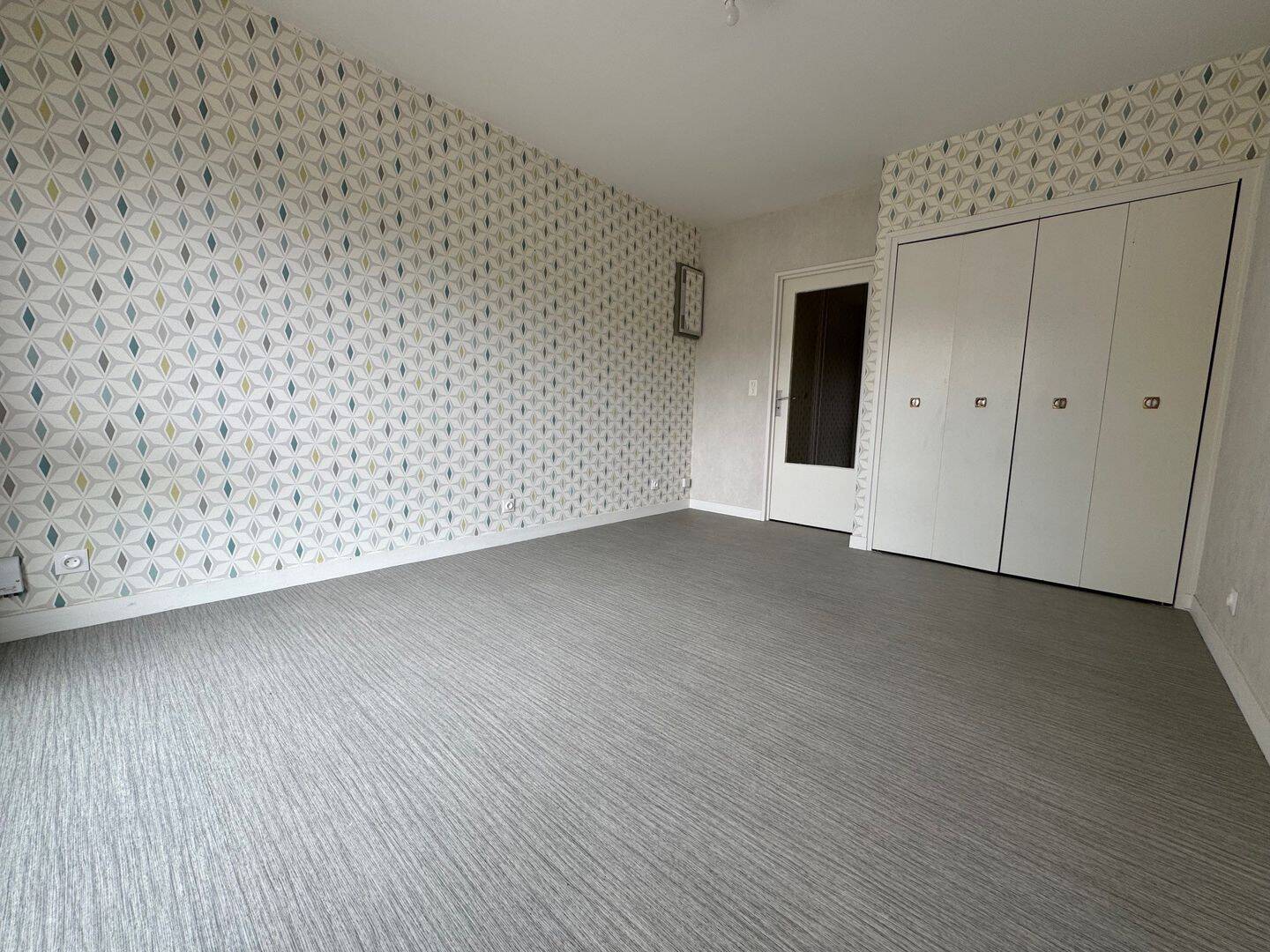Appartement 1 pièce 24 m² · à Limoges · 23,6 m² · 360 €