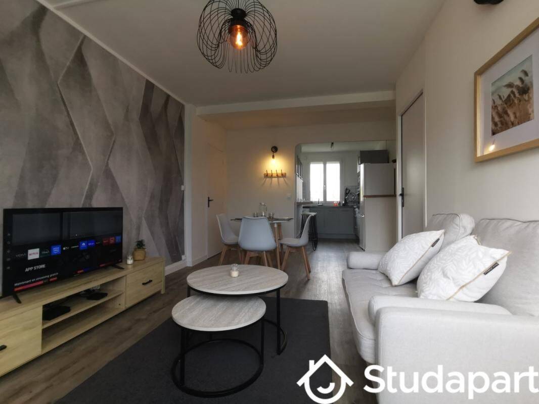 1 pièce 11 m² · à Tours · 11 m² · 440 €
