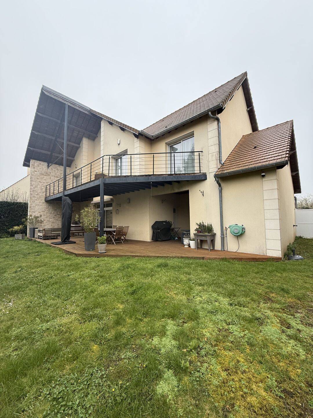 Maison 7 pièces 157 m² · à Osny · 157 m² · 656 500 €