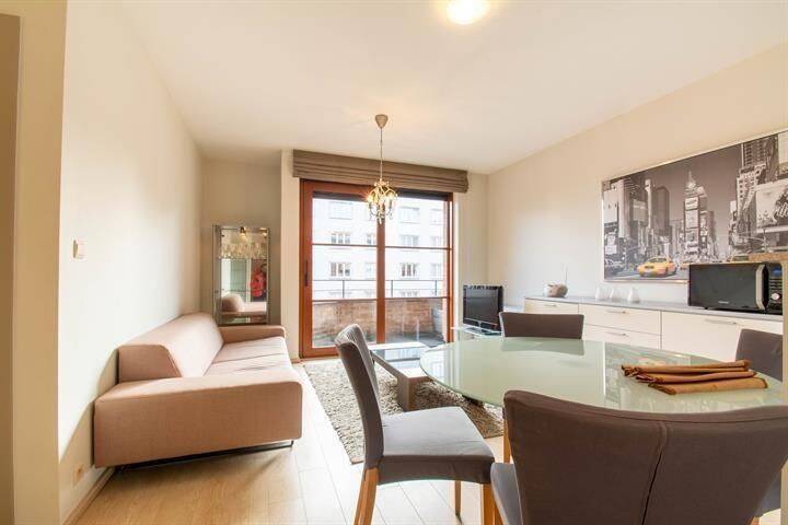 Appartement 2 pièces 53 m² · à Issy-les-Moulineaux · 53 m² · 994 €
