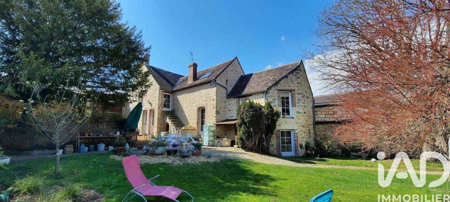 Maison 4 pièces 147 m² · à Champigny · 147 m² · 213 000 €