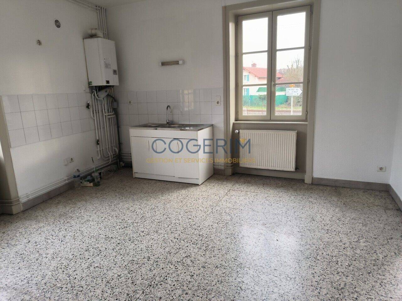 Appartement 4 pièces 84 m² · à Châtillon · 84 m² · 739 €/mois