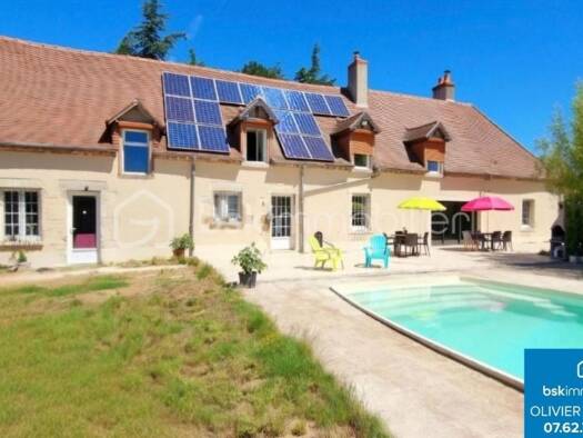 Maison à vendre 330 000 € 9 pièces 7 chambres 245 m² 1 330 m² de terrain Saint-Martin-des-Champs 18140